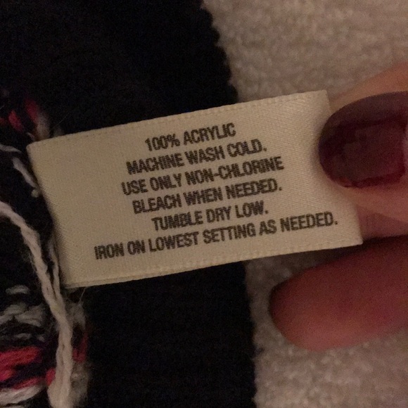 Holiday sweater - Picture 5 of 8